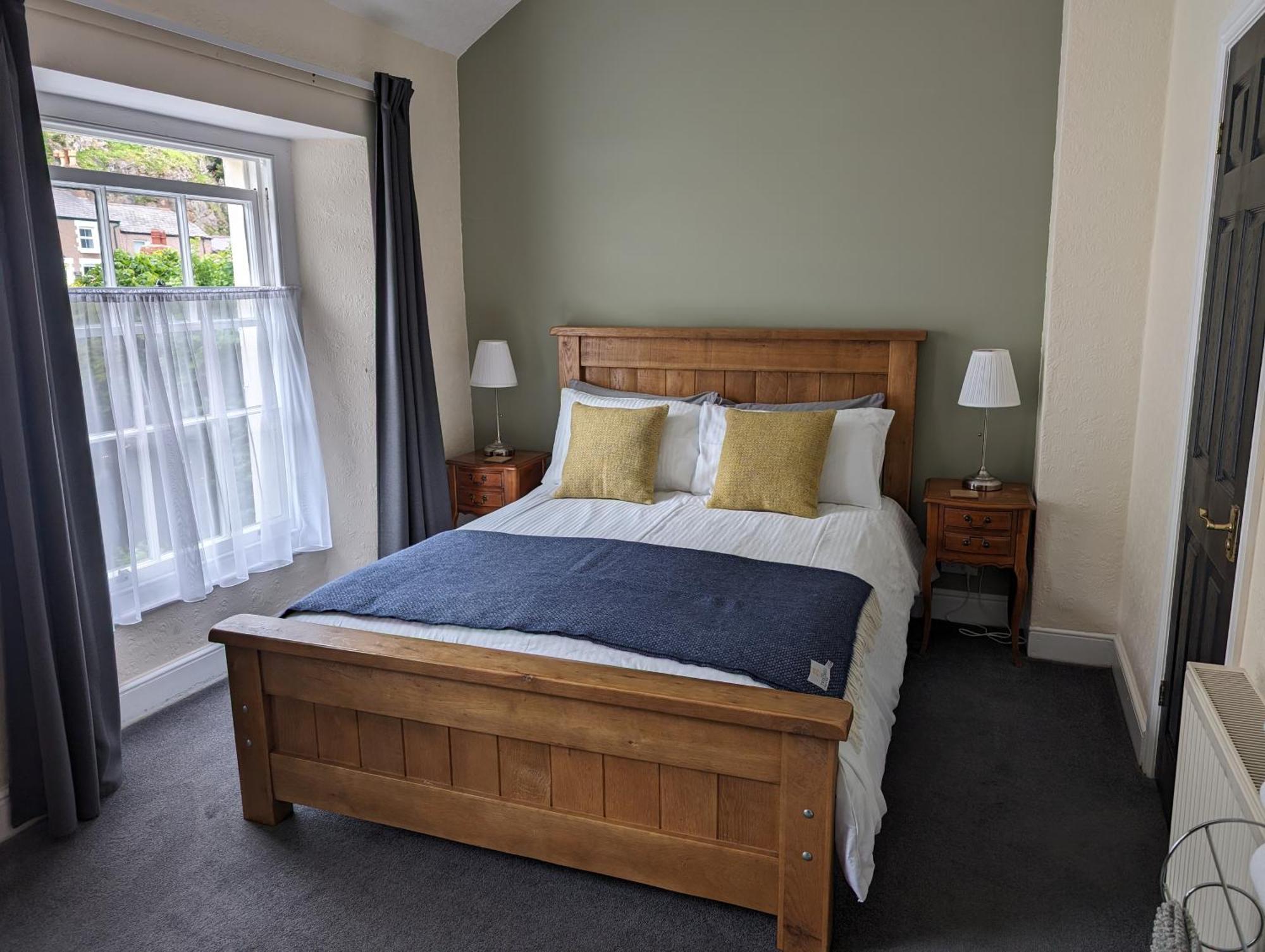 The Chelsea Bed and Breakfast Llandudno Exteriör bild