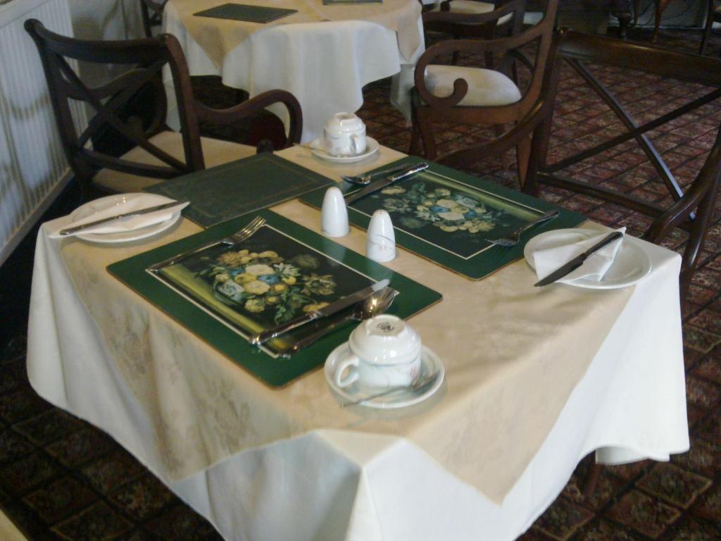 The Chelsea Bed and Breakfast Llandudno Exteriör bild