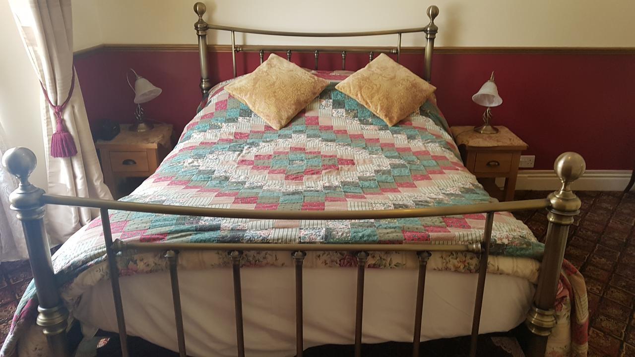 The Chelsea Bed and Breakfast Llandudno Exteriör bild
