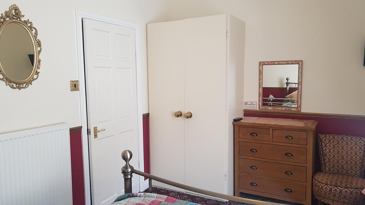 The Chelsea Bed and Breakfast Llandudno Exteriör bild