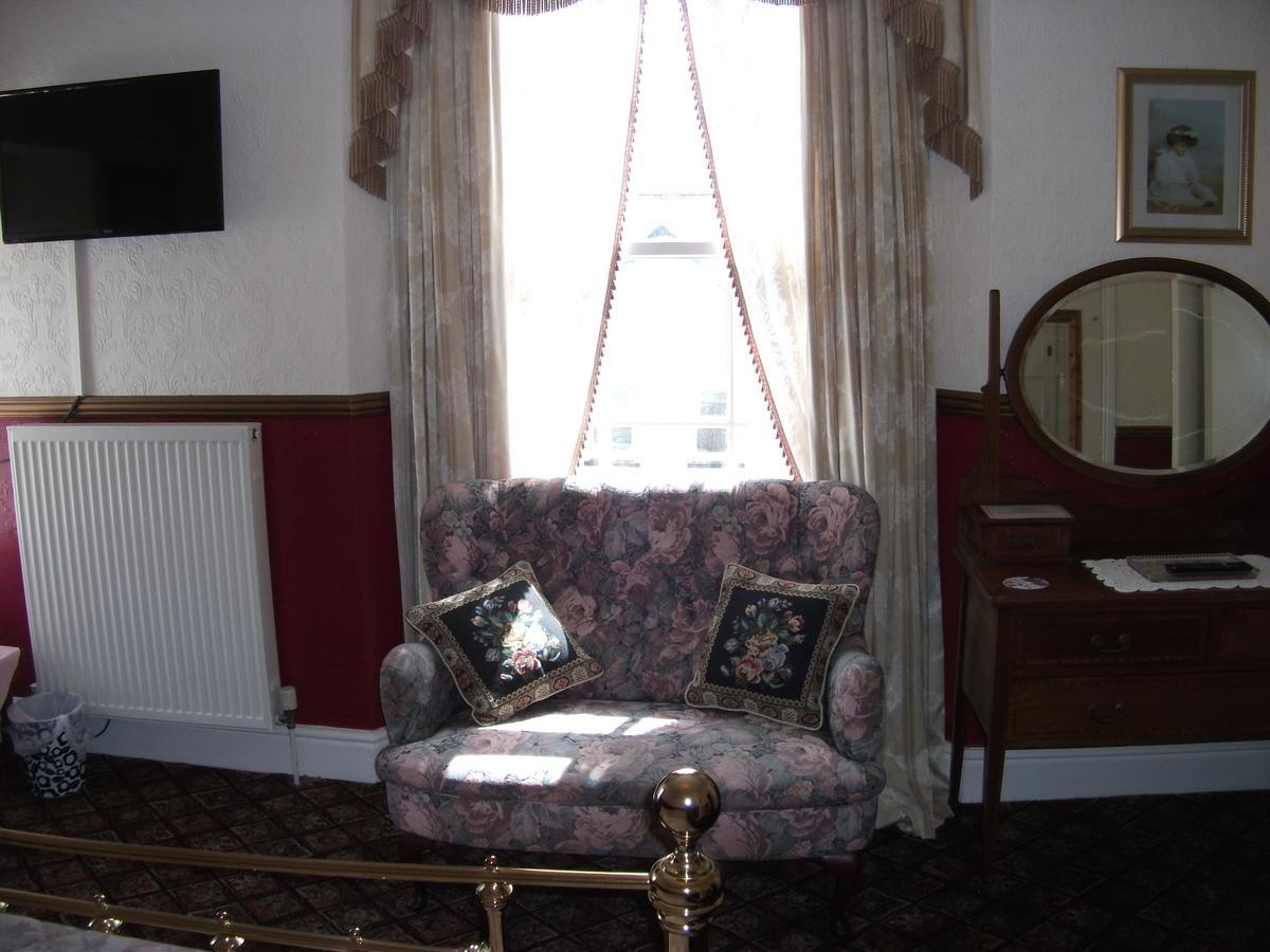 The Chelsea Bed and Breakfast Llandudno Exteriör bild