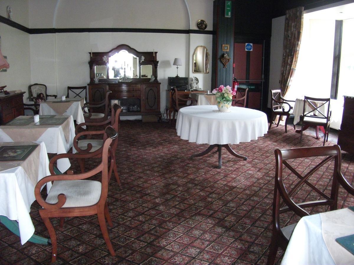 The Chelsea Bed and Breakfast Llandudno Exteriör bild